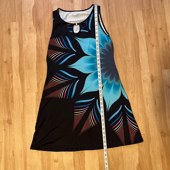 NWOT Blue burst summer dress sleeveless with black background - Picture 7 of 11